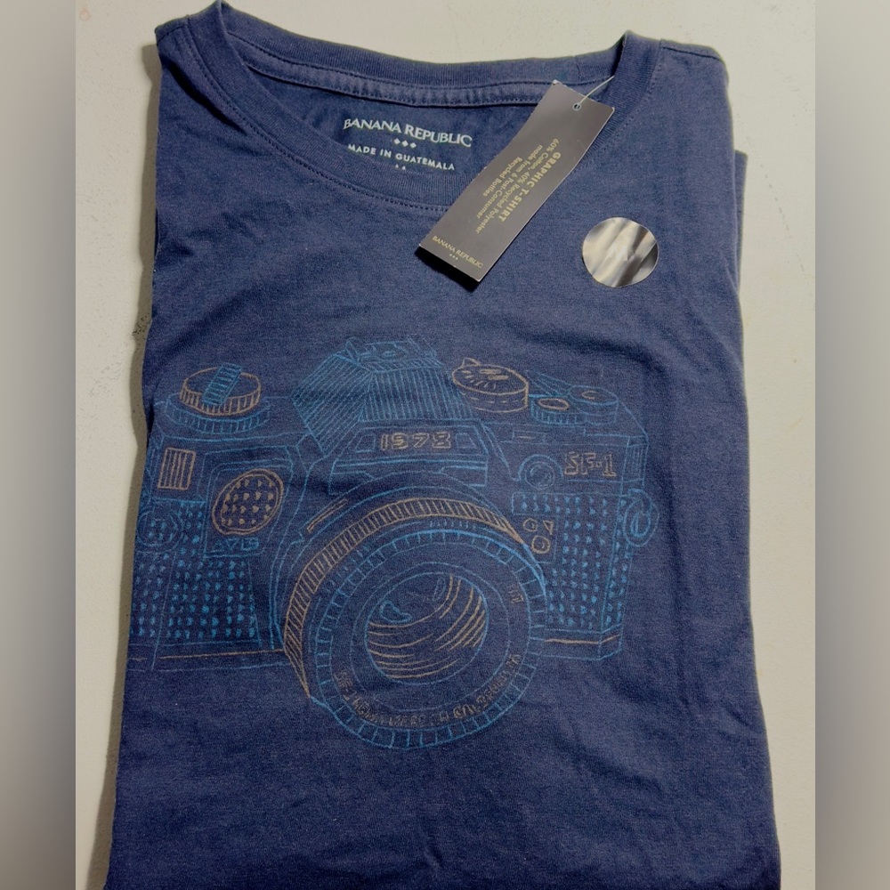 Photograph camera graphic tee banana republic NEW WITH TAGS